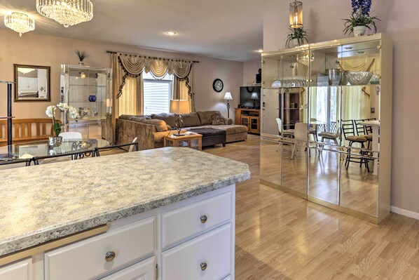 House (6 Bedrooms) | Interior - Eagan Home w/ Porch - 5 Mi to Mall of America! (Eagan)
