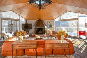 House (5 Bedrooms) | Interior - Pristine West Dover Home w/ Deck & Mountain Views! (West Dover)