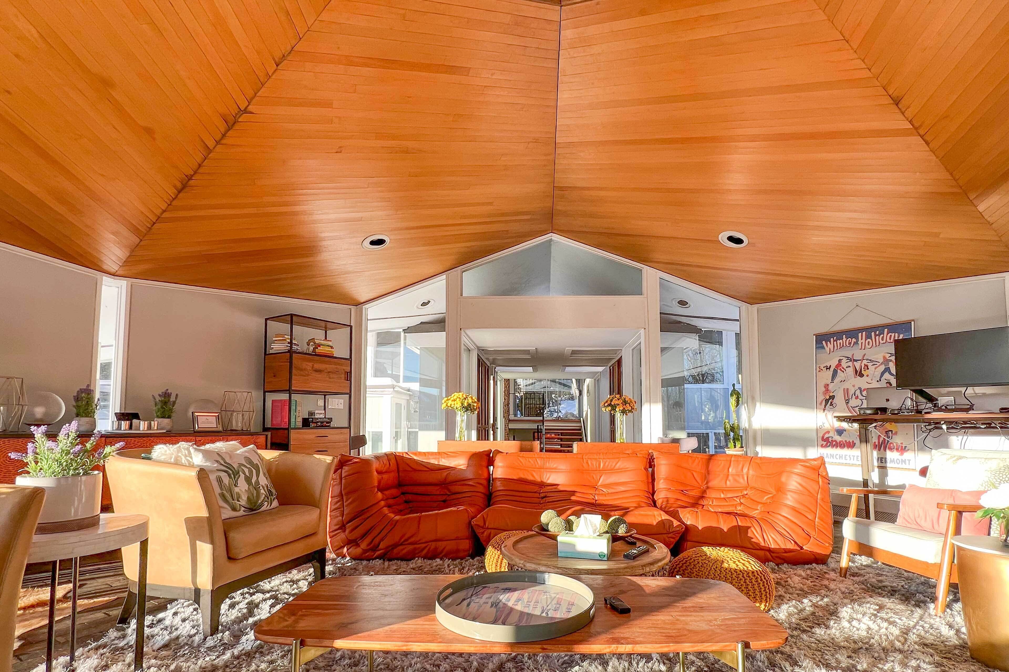 House (5 Bedrooms) | Interior