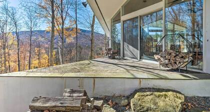 Pristine West Dover Home w/ Deck & Mountain Views!