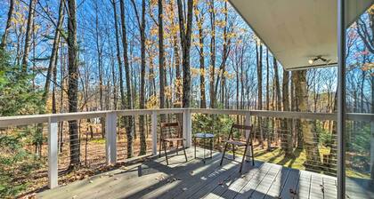 Pristine West Dover Home w/ Deck & Mountain Views!
