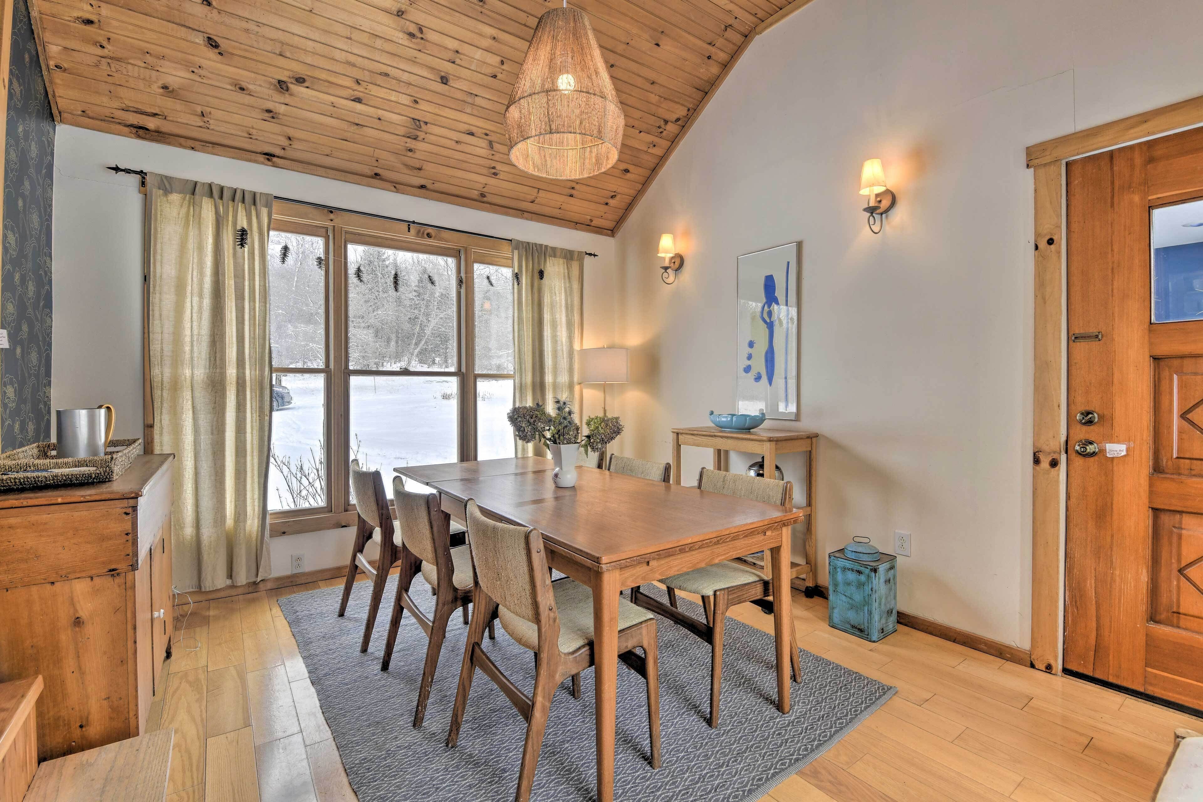 House (4 Bedrooms) | Interior