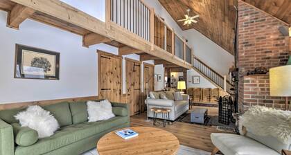 Upscale Montgomery Cabin, Near Jay Peak Resort!