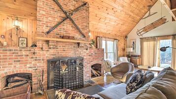 House (4 Bedrooms) | Front of property