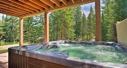 3 Mi to Ski Resort: Modern Breck Home w/ Hot Tub!