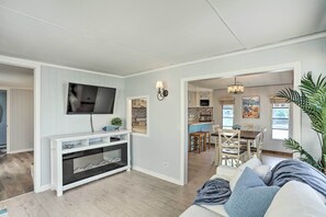 Cottage (2 Bedrooms) | Bagian depan properti
