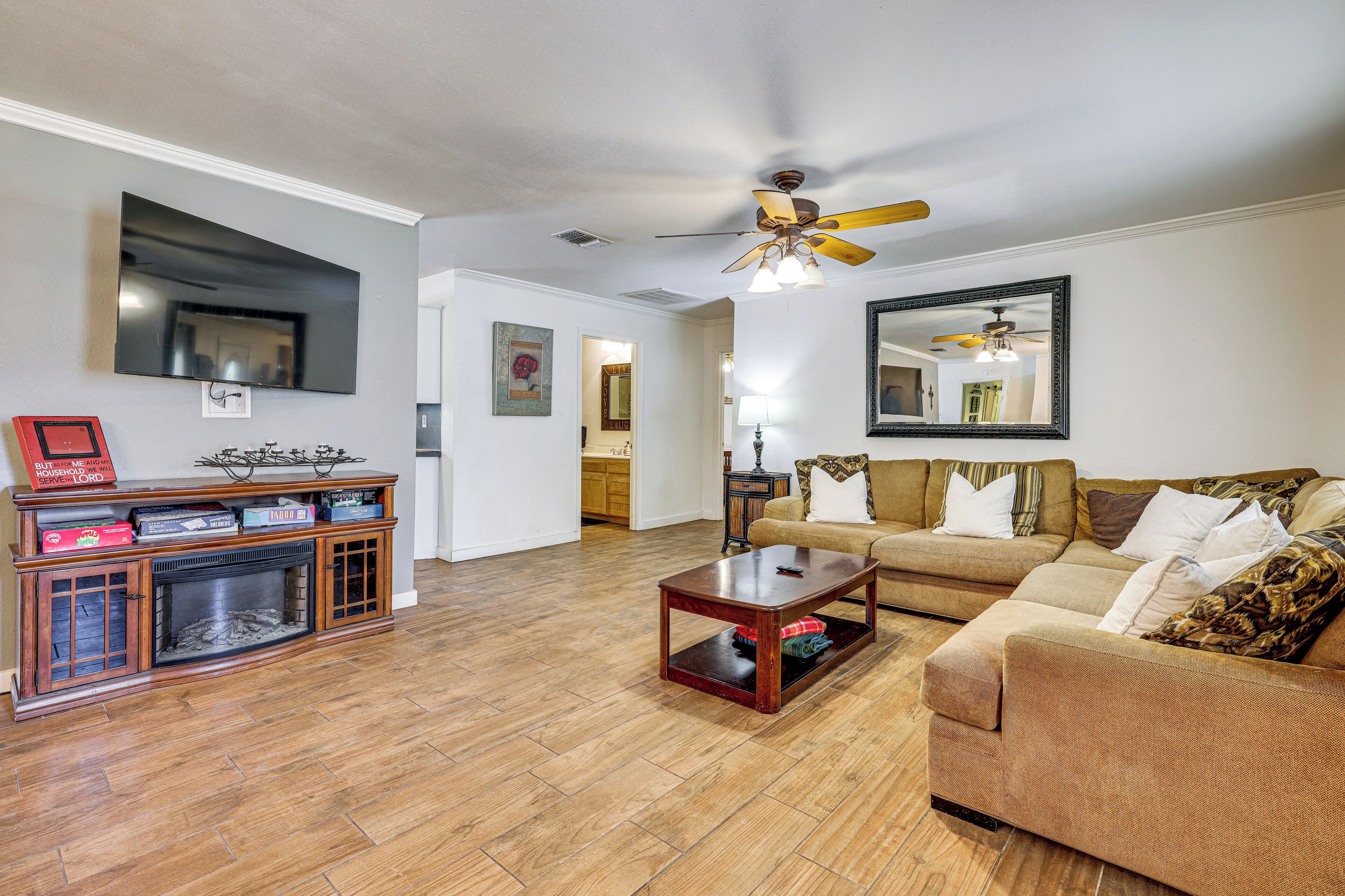 House (3 Bedrooms) | Interior