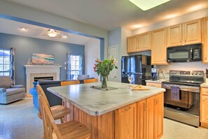 Microwave, oven, stovetop, dishwasher - Spacious Millville Townhome ~ 3 Mi to Beach! (Ocean View)