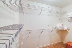 Apartment (4 Bedrooms) | Interior