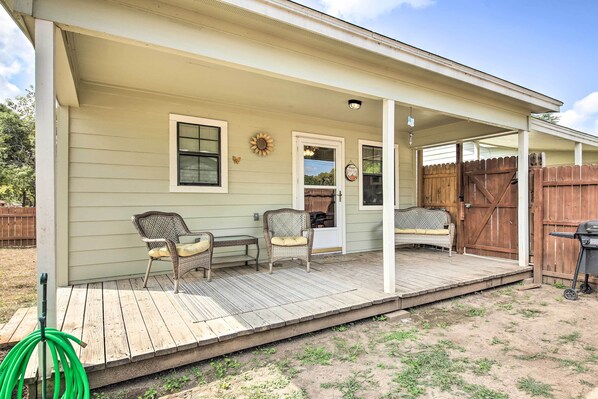Apartment (1 Bedroom) | Front of property - Cozy Canyon Lake Cottage: 1 Mi to Guadalupe River! (Canyon Lake)