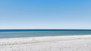 Apartment (0 Bedroom) | Interior