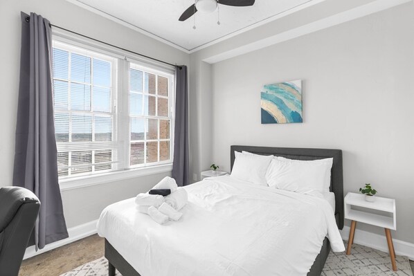 1 bedroom, desk, iron/ironing board, free WiFi - Modern 1br - 2mins to DT + Wifi + Gym +mins to UAB (Birmingham)