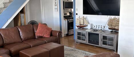 TV connectée, cheminée, baby-foot