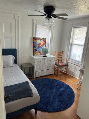 4 bedrooms, iron/ironing board, free WiFi, bed sheets