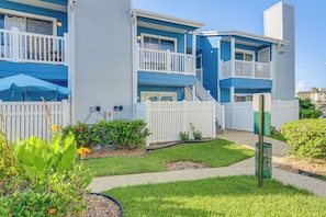 Apartment (1 Bedroom) | Interior - 1/4 Mi to Seawall: Relaxing Galveston Condo! (Galveston)