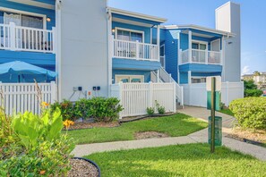 Apartment (1 Bedroom) | Interior - 1/4 Mi to Seawall: Relaxing Galveston Condo! (Galveston)