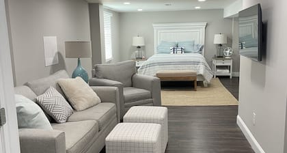 Stylish lower level apartment