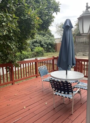 Outdoor dining