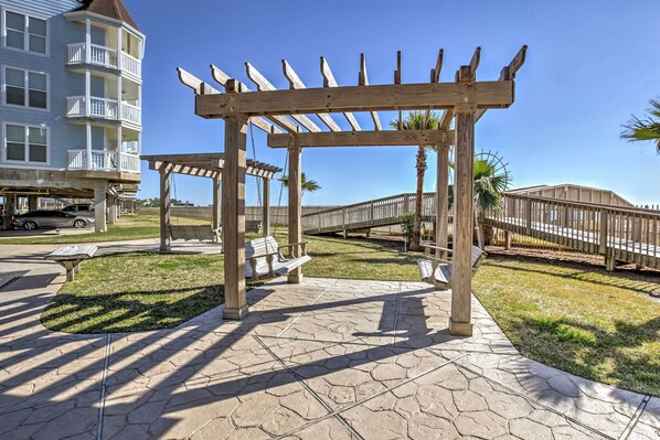 Apartment (1 Bedroom) | Interior - Oceanfront Condo w/ Pool in Galveston! (Galveston)