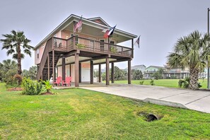 House (3 Bedrooms) | Front of property - 1/4 Mi to Beach: Canal-view Home in Galveston! (Galveston)