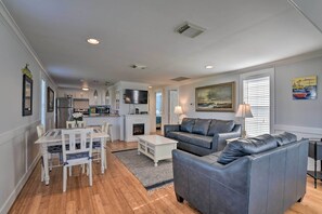 Cottage (2 Bedrooms) | Interior