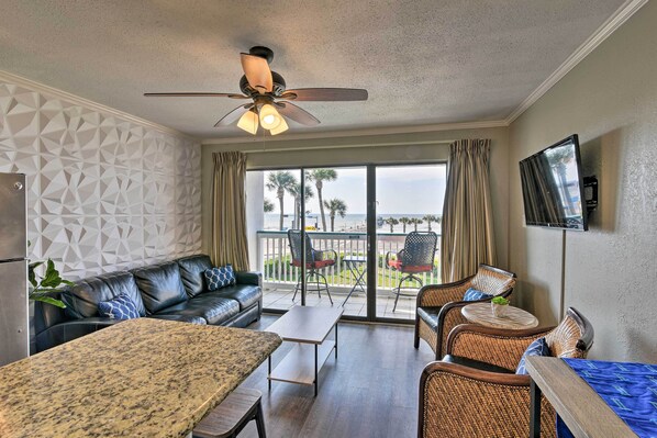 Apartment (1 Bedroom) | Interior - Walk to Beach: Casa Del Mar Condo w/ Ocean Views! (Galveston)