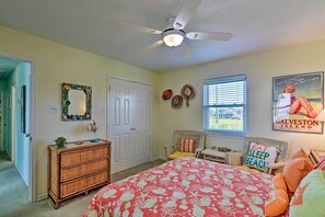 House (3 Bedrooms) | Interior - 1 Block to Beach: Family Getaway in Galveston! (Galveston)