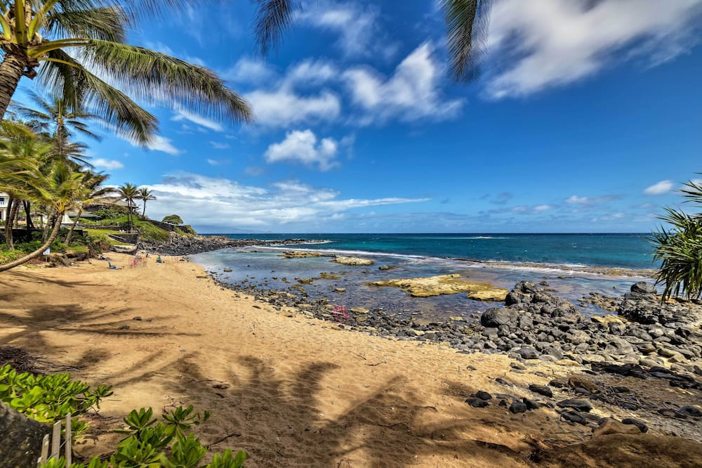 Condo w/ Lanai at Beginning of Road to Hana! - Peahi, HI