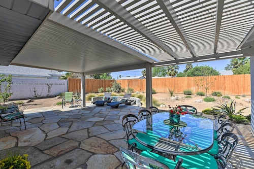 Vintage Downtown Vegas Retreat < 3 Mi to Strip!