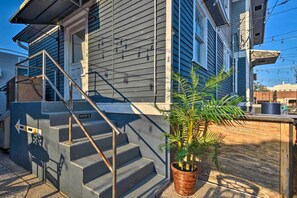 Interior - Retro-style Studio in Historic Downtown Home! (Daytona Beach)