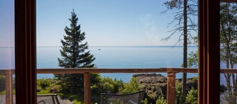 Heart of Superior Lake Cabin: 15 Mi to Lutsen Mtn!