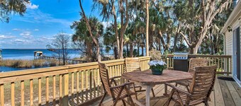 2 Living Rooms: Crescent City Home