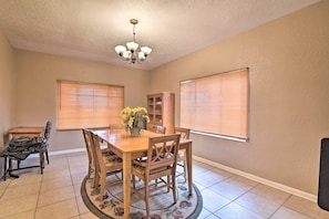 House (3 Bedrooms) | Interior - Lake Views & Private Porch: Auburndale Family Home (Auburndale)