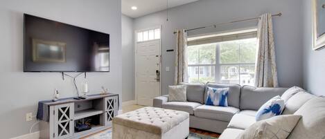 Apartment (3 Bedrooms) | Front of property