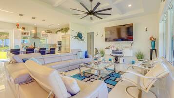 House (3 Bedrooms) | Interior