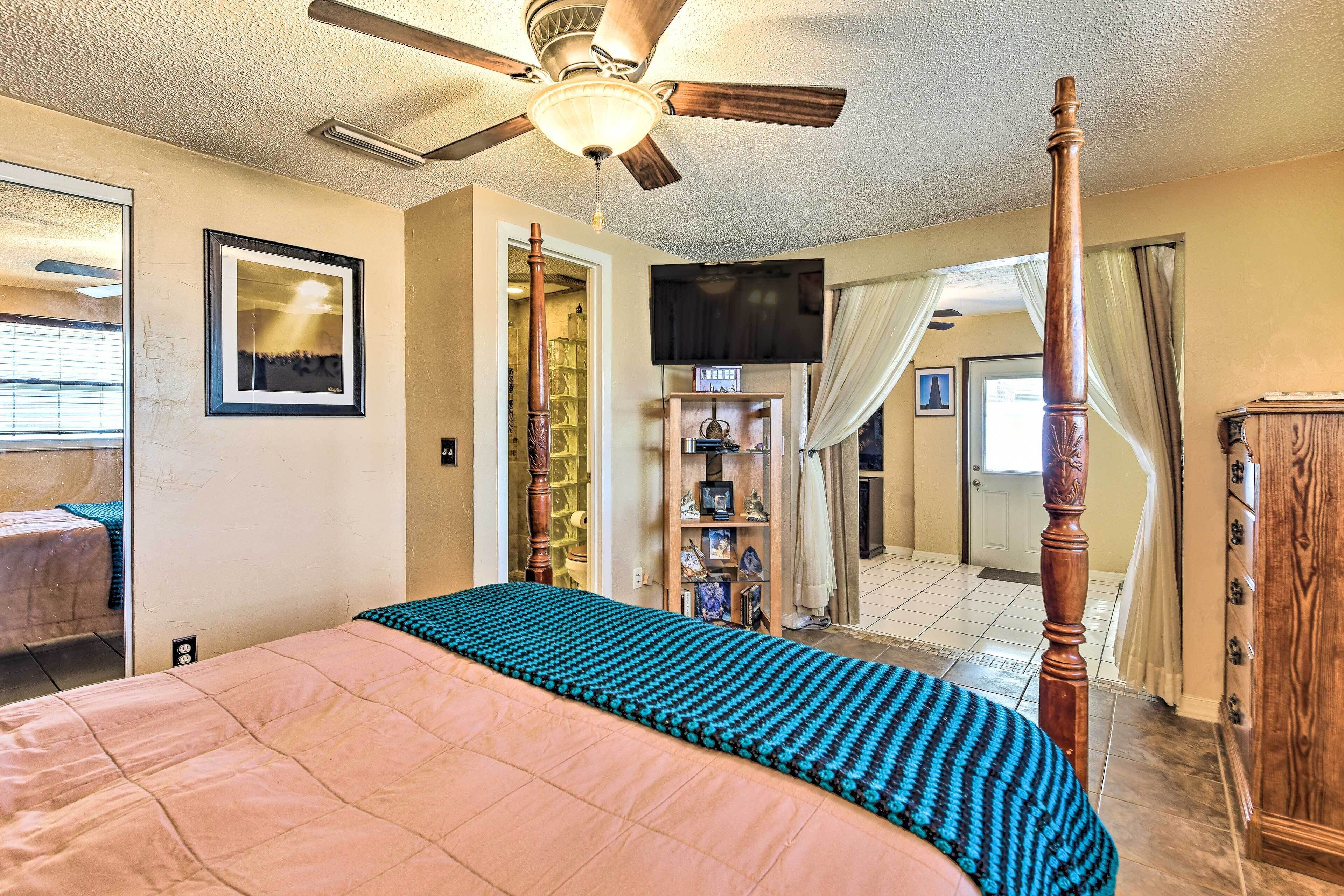 House (2 Bedrooms) | Interior