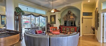 Luxurious Home w/ Private Pool & Lanai Near Tampa!