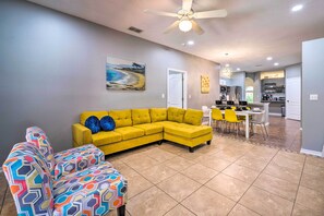 Interior - Sunny Clermont Retreat w/ Lanai: 12 Mi to Disney! (Clermont)