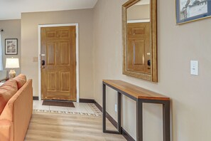 House (2 Bedrooms) | Interior - Canalfront Homosassa Escape w/ Private Dock! (Homosassa)