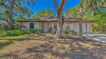 House (2 Bedrooms) | Front of property