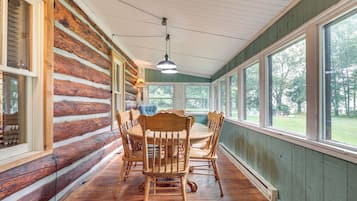 Cottage (3 Bedrooms) | Interior