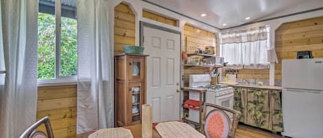 Apartment (0 Bedroom) | Interior