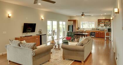 'the Aloha Green House' Retreat w/ Ocean Views!
