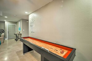 Talo (4 Bedrooms) | Sisätilat