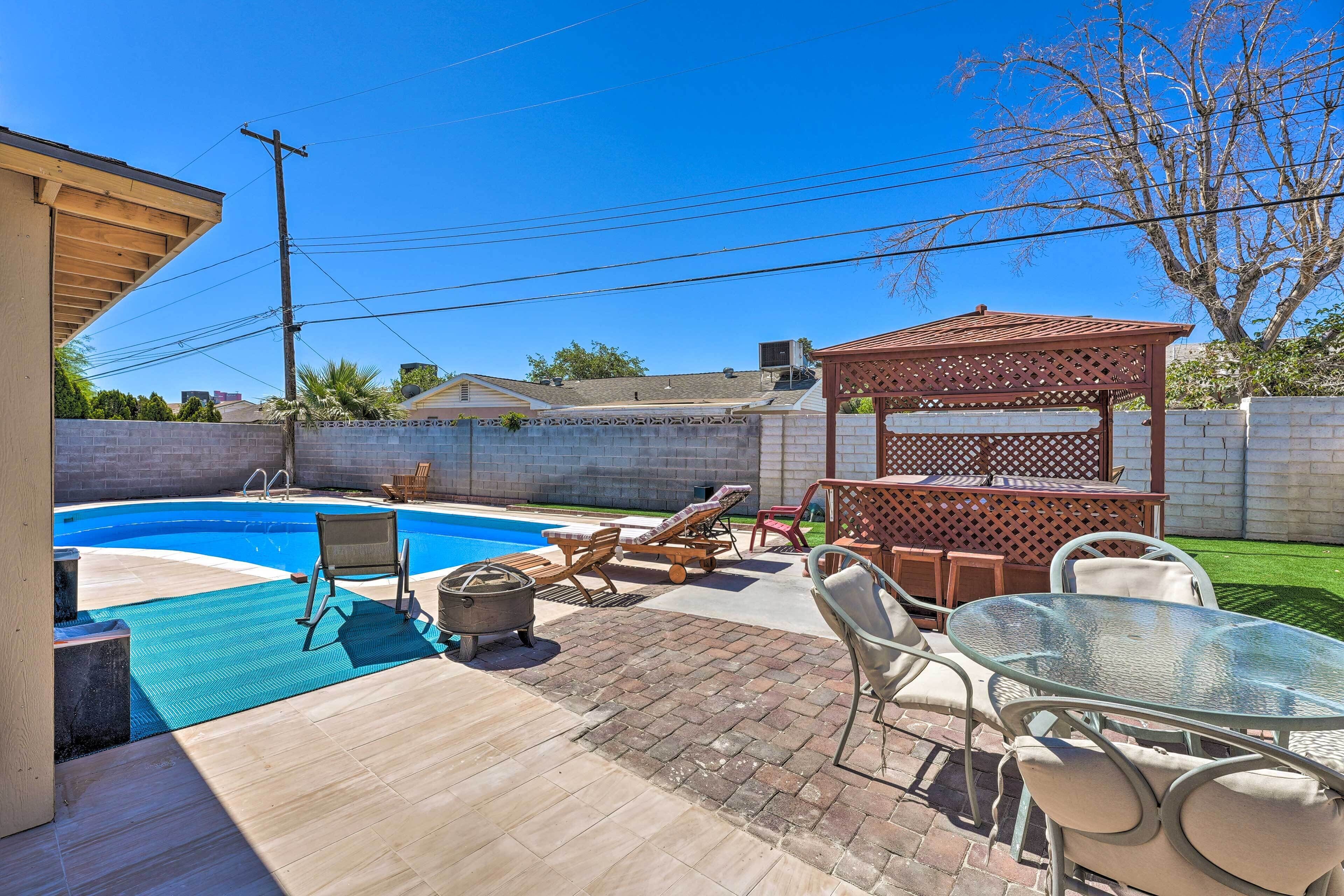 House (4 Bedrooms) | Interior