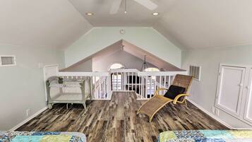 Cottage (2 Bedrooms) | Interior