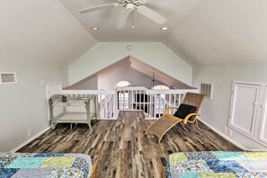 Cottage (2 Bedrooms) | Interior