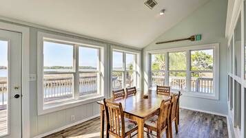 Cottage (2 Bedrooms) | Interior