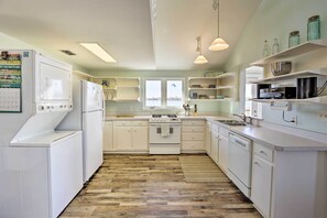 Cottage (2 Bedrooms) | Bahagian dalam