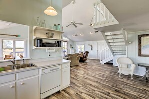 Cottage (2 Bedrooms) | Interior
